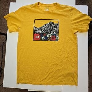 North Face Mens Floral Mountain Print T Shirt Gold Size L